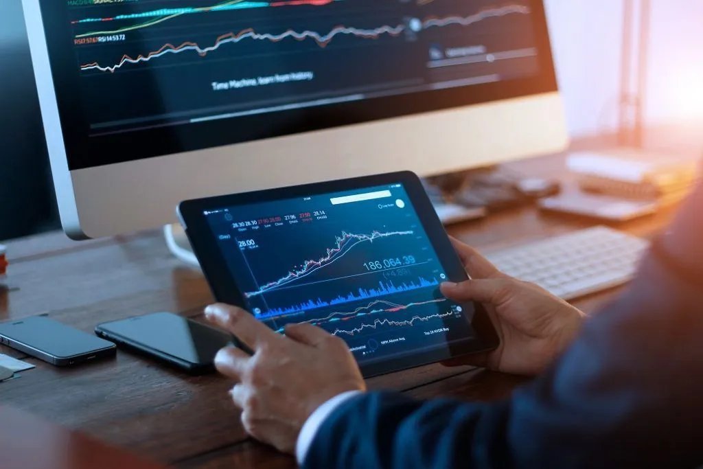 MCX Traders Database vs Equity Traders Database: Which Gives Better ROI for Advisory Firms in 2026?