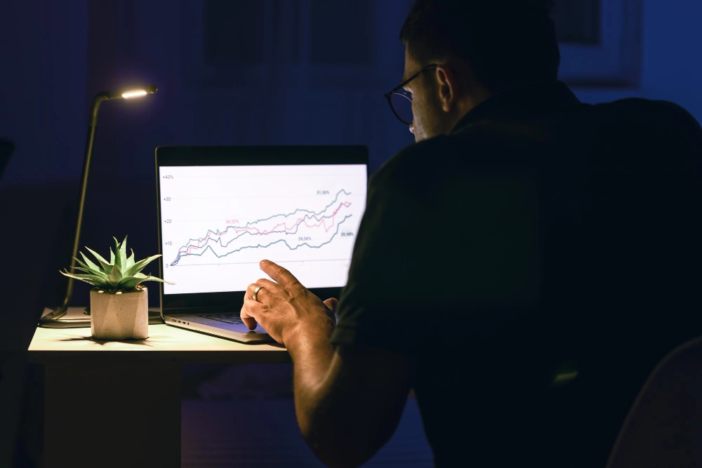 What Does an “Active Trader” Actually Mean When Buying a Traders Database?